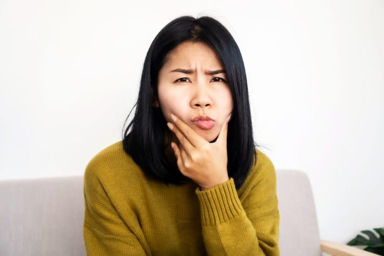 Fixing an asymmetrical Jawline